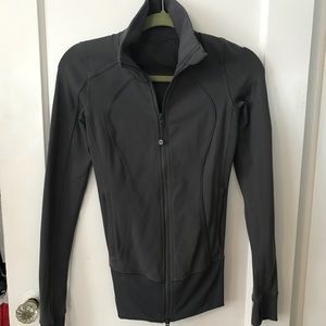 Lululemon jacket size 4